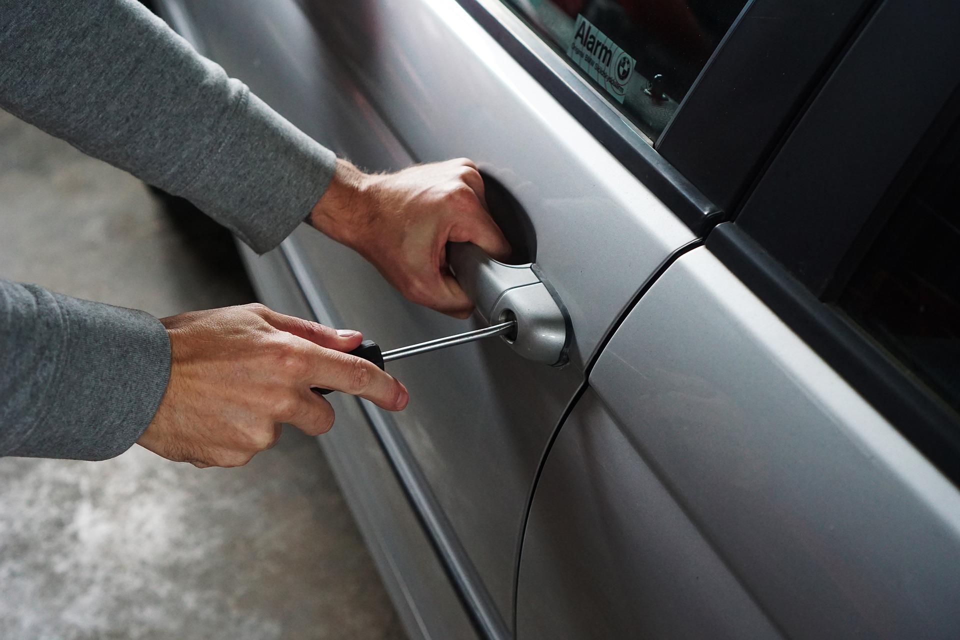 LE VOL AUTOMOBILE, LA FRAUDE, ET LA DECHEANCE DE GARANTIE